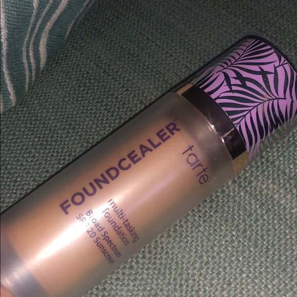 tarte foundcealer NEW 275